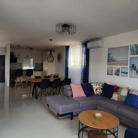 Ferienhaus Mimoza Rogoznica (Sibenik-Knin)