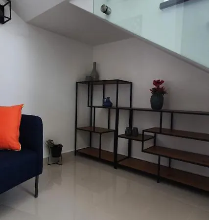 Mimoza 펜션 로고즈니차