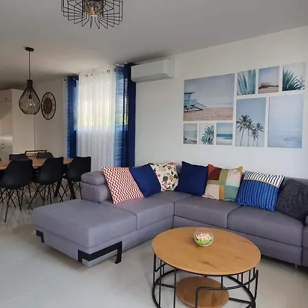 Ferienhaus Mimoza Rogoznica (Sibenik-Knin)