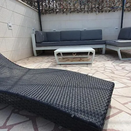 Mimoza 펜션 로고즈니차