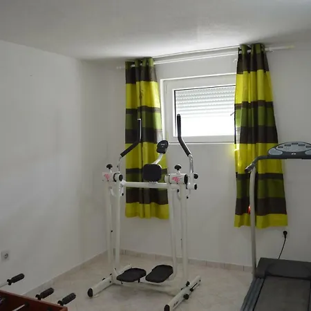 Mimoza 로고즈니차