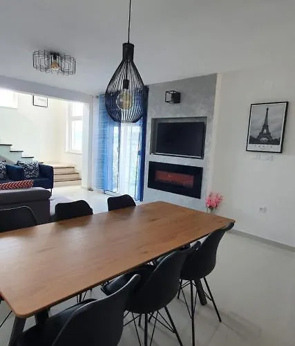 Mimoza Tatil Evi Rogoznica (Sibenik-Knin)