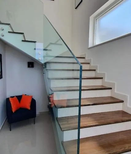 Mimoza Rogoznica (Sibenik-Knin)